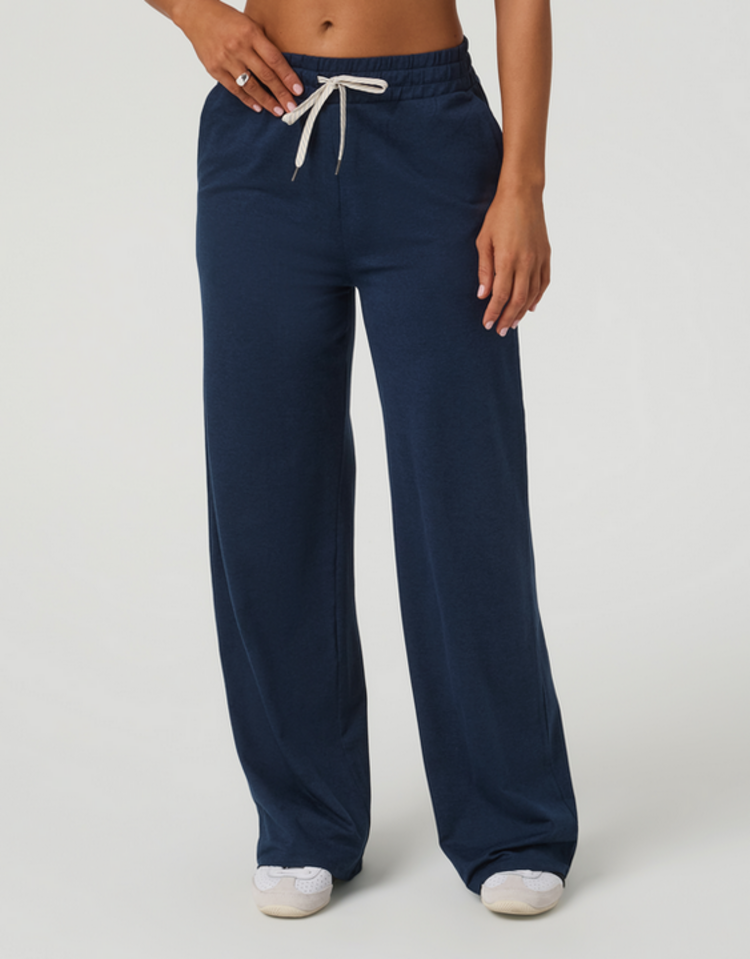 Vuori Halo Essential Wideleg Short - Blue Coast Heather