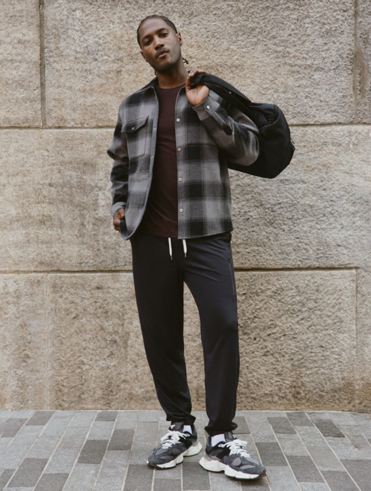 Vuori Sunday Performance Sweat 28" -   Black