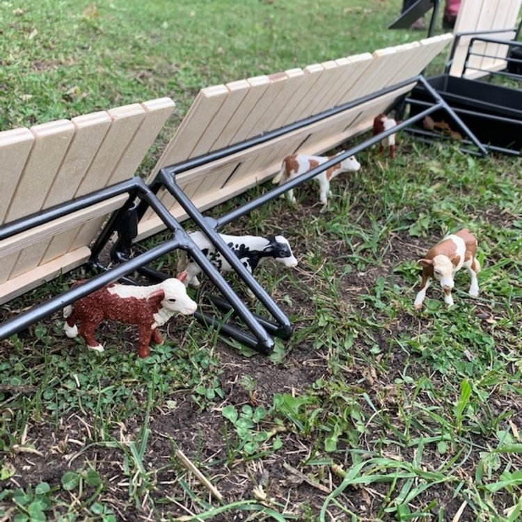 Ranch Hand Junior Toy Calf Shelter Toy