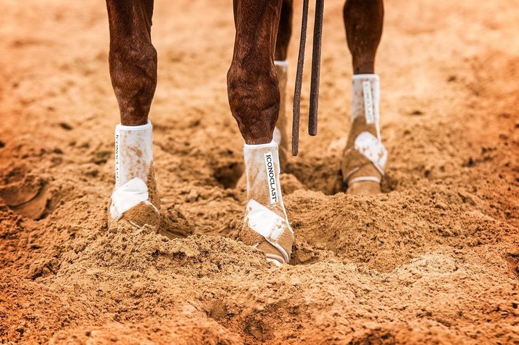 Iconoclast Orthopedic Sport Front Boot White