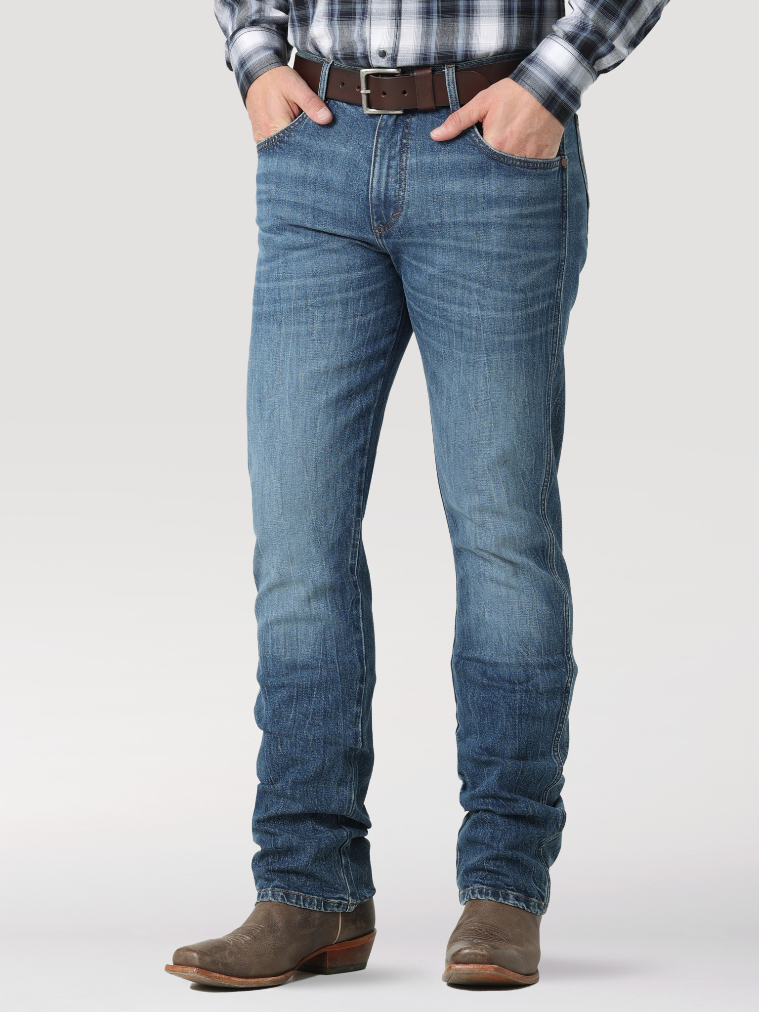 Wrangler Retro Slim Fit Straight Jeans Sawdust - Frontier Western Shop
