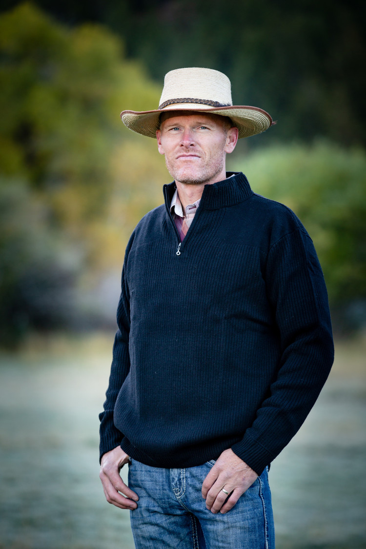 Wyoming Traders Black Merino Wool Sweater