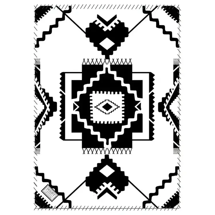 HOOey Whiteriver Fleece Blanket White/Black Aztec
