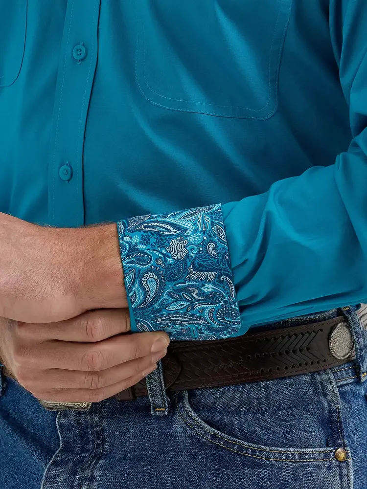 Wrangler George Strait Two Pocket Shirt in Solid Teal