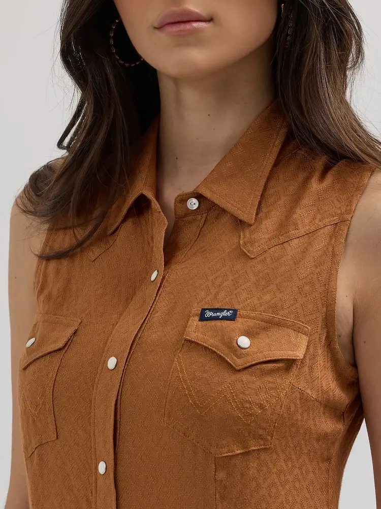 Wrangler Textured Slim Snap Tank Brown