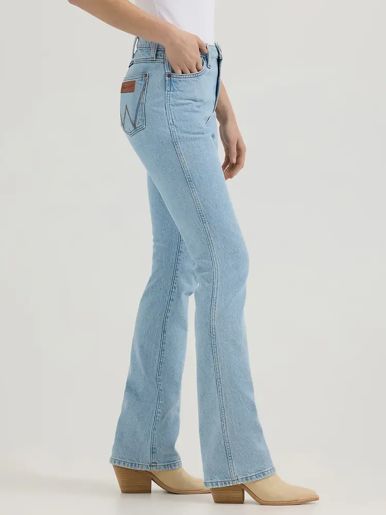 Wrangler Bailey High Rise Bootcut Lila