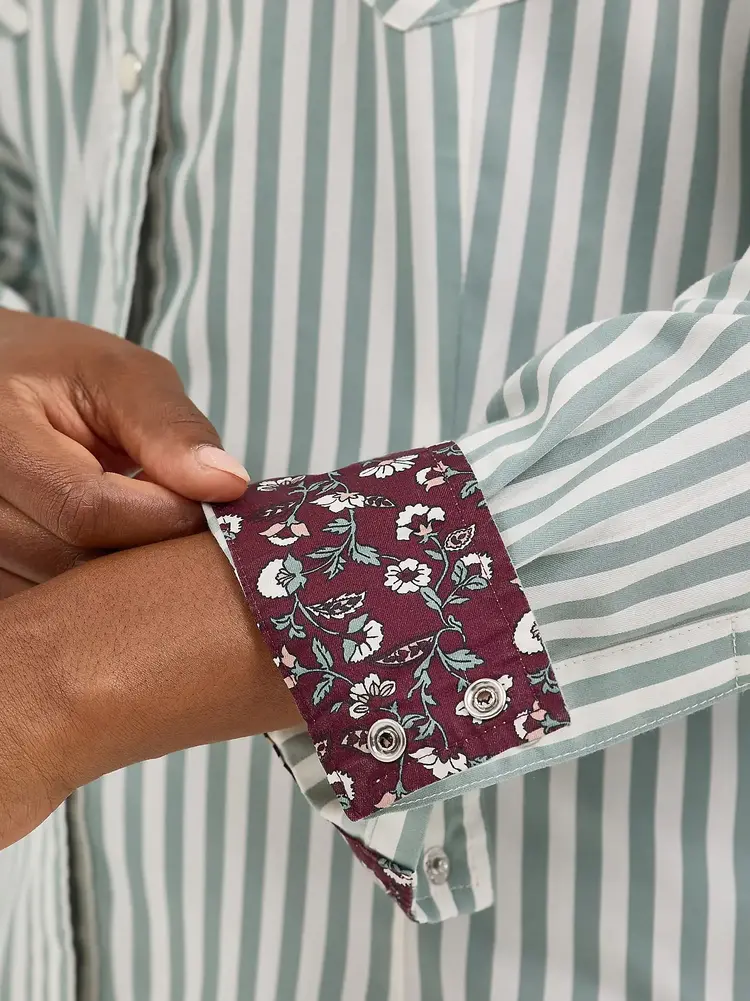 Wrangler Retro Slim Fit Sage Stripe Snap