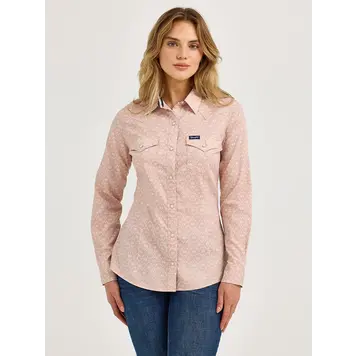 Wrangler Retro Slim Fit Blush Pink Snap