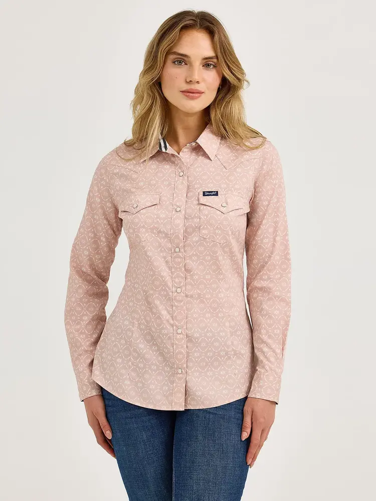 Wrangler Retro Slim Fit Blush Pink Snap