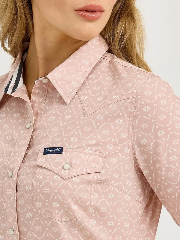 Wrangler Retro Slim Fit Blush Pink Snap