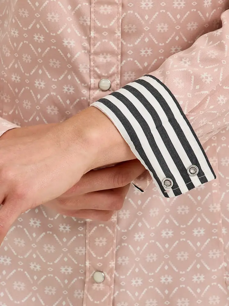 Wrangler Retro Slim Fit Blush Pink Snap