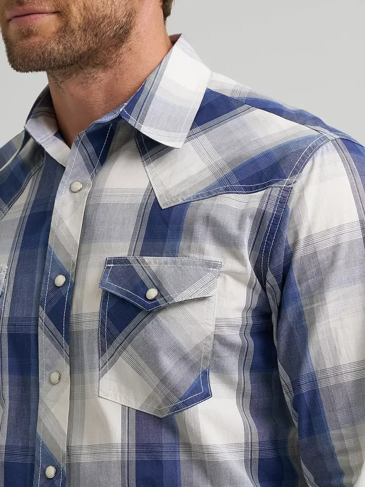 Wrangler 20X Advanced Comfort Snap Navy Ombre