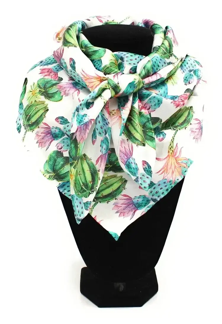 M&F Western Products White Cactus Wild Rag | 33"