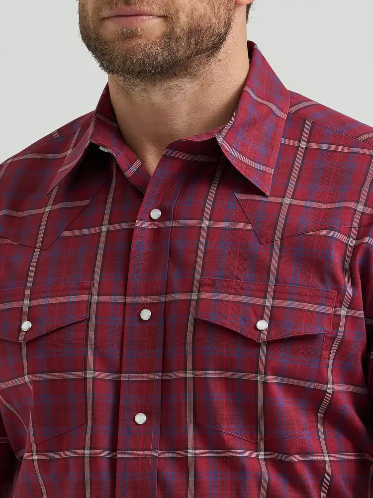 Wrangler Wrinkle Resist Plaid Snap Garnet