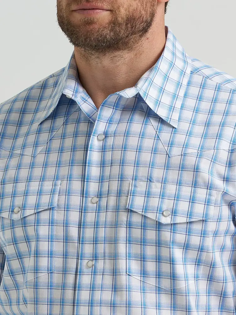 Wrangler Wrinkle Resist Plaid Snap True Blue