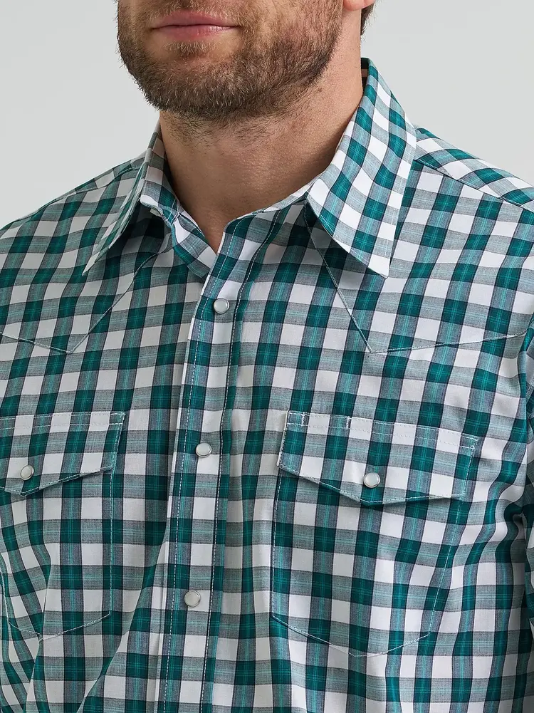 Wrangler Wrinkle Resist Plaid Snap Verdant Green