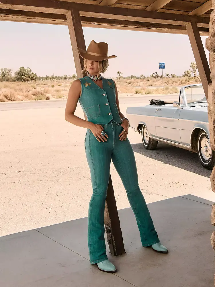 Wrangler Lainey Wilson Boot Hugger Jean Turquoise