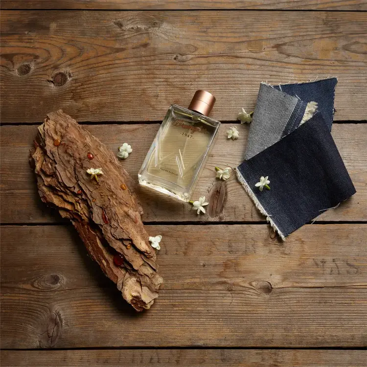 Tru Fragrance Wrangler 1947 Perfume