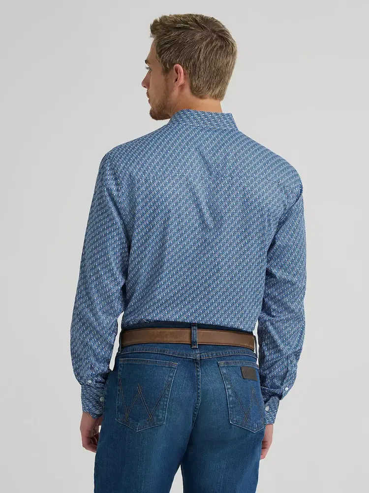 Wrangler Cody Johnson Button Down Blue Folds