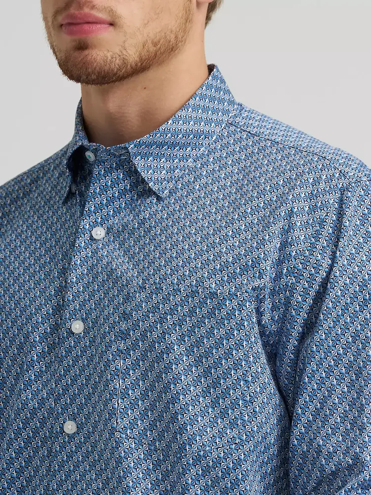 Wrangler Cody Johnson Button Down Blue Folds