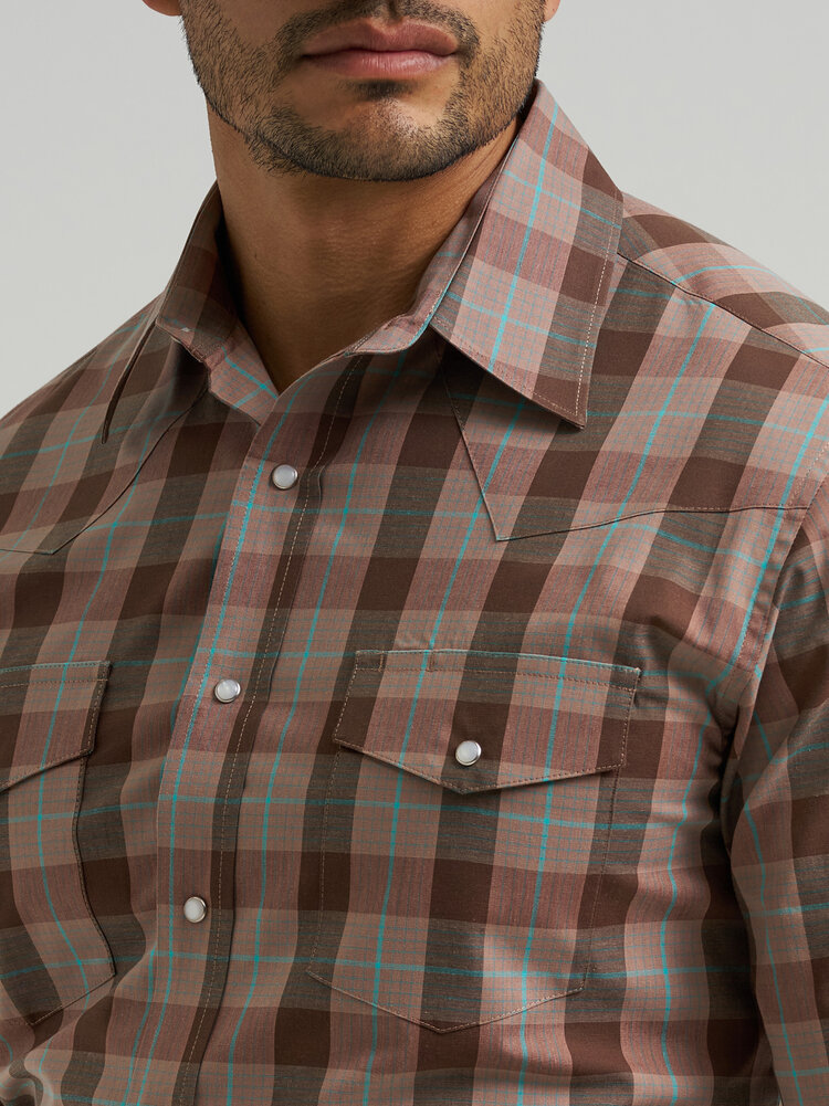 Wrangler Wrinkle Resist Snap Plaid Biscotti