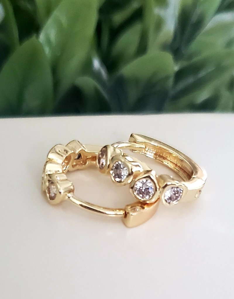 LDayDesigns Diamond Ear Hoop Hug