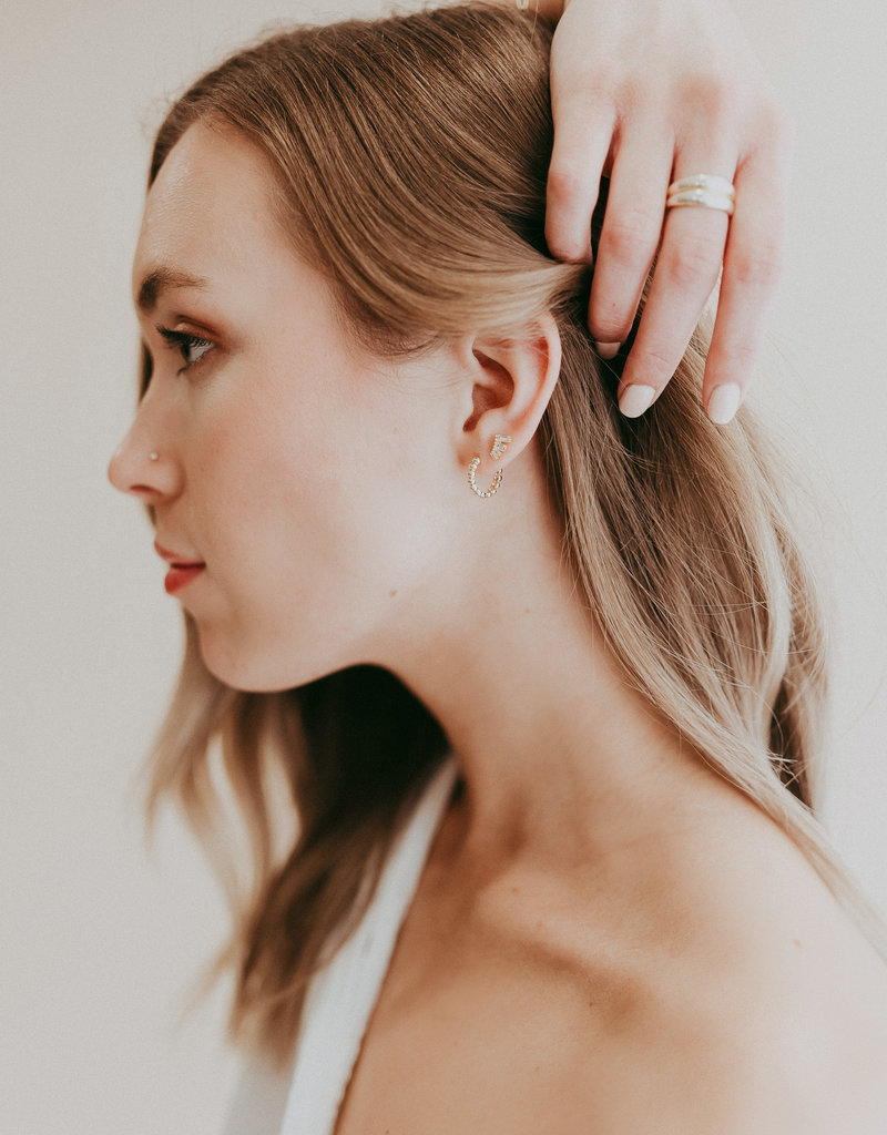 LDayDesigns Dots Ear Hug