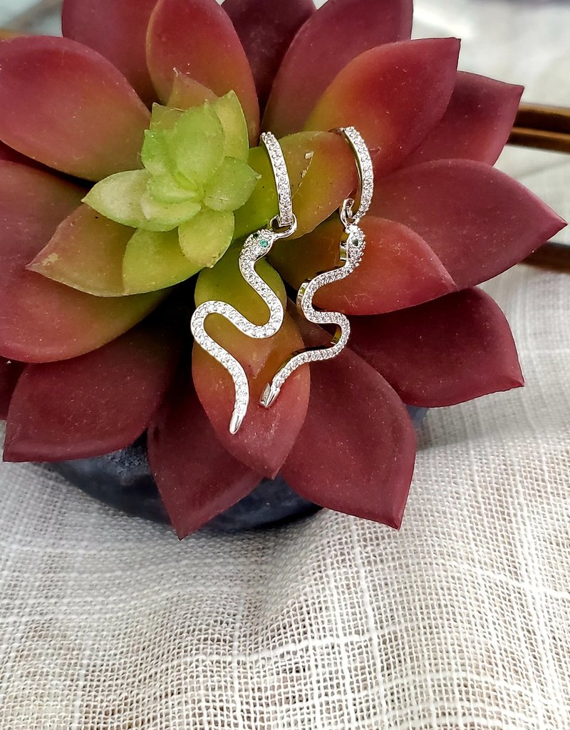 LDayDesigns Slither Hoop