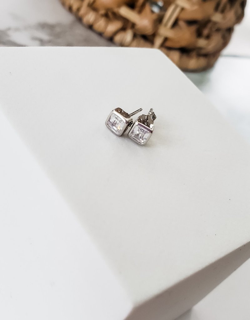 LUX Bezel Solitare Studs