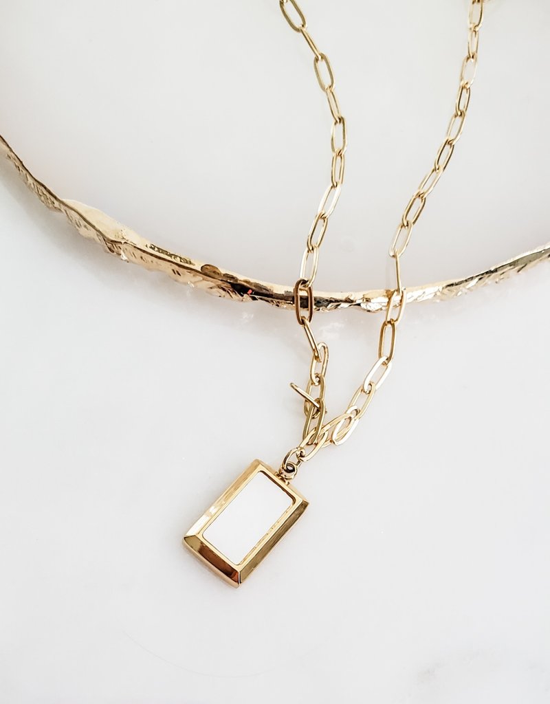 LUX Lux Shell Necklace