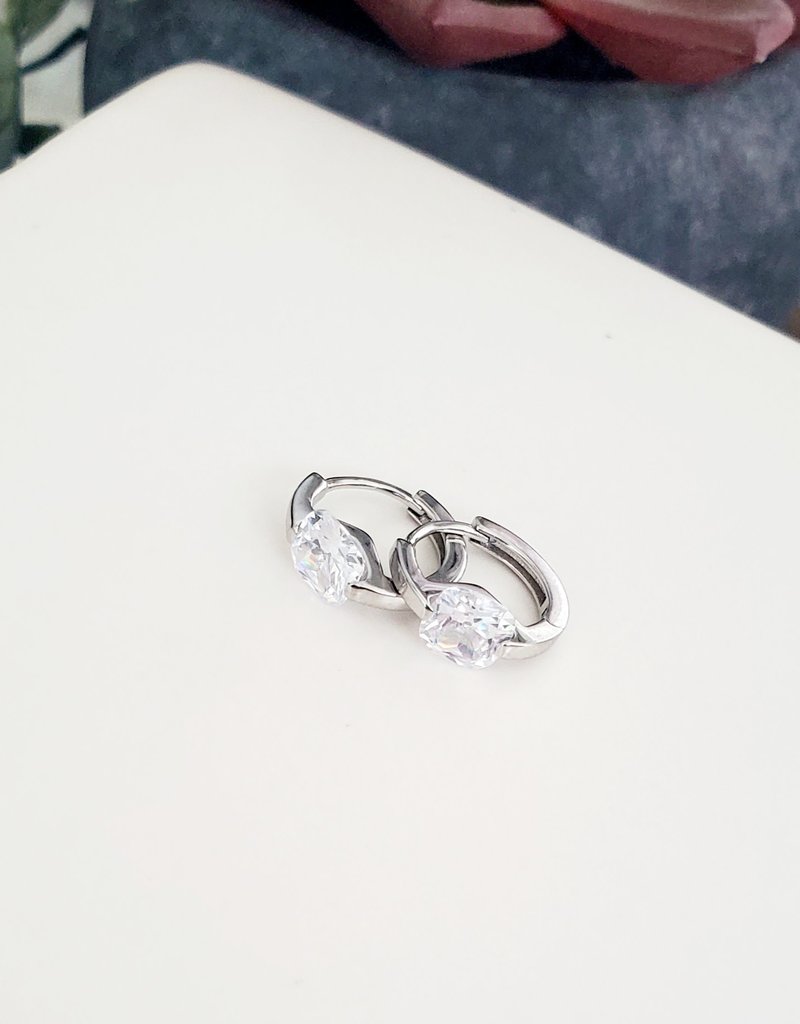 LUX Cushion Stone Hugs