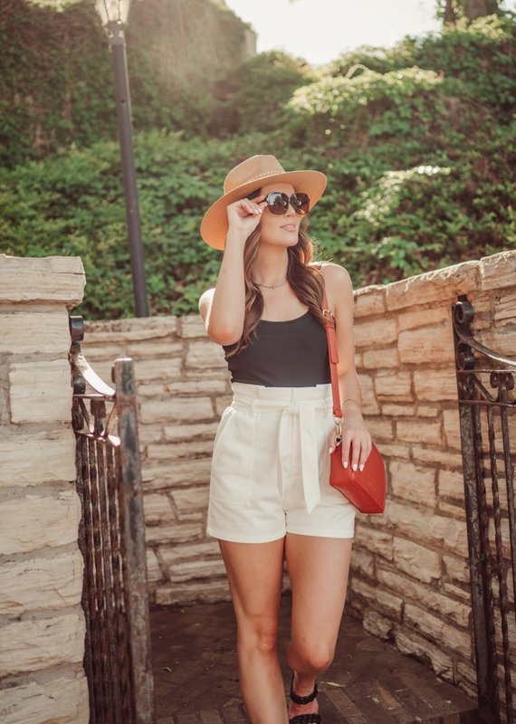 BB Dakota Seaside Cinch Short