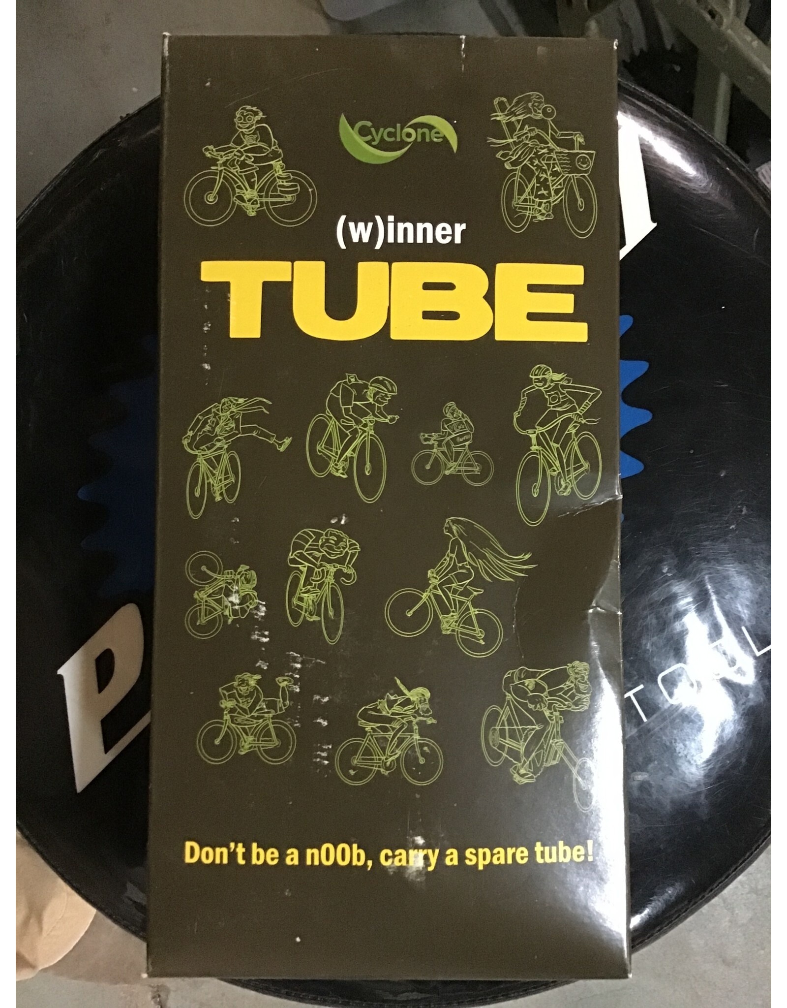 Cyclone 26x1.9-2.125 SV CYCLONE THORN TUBE