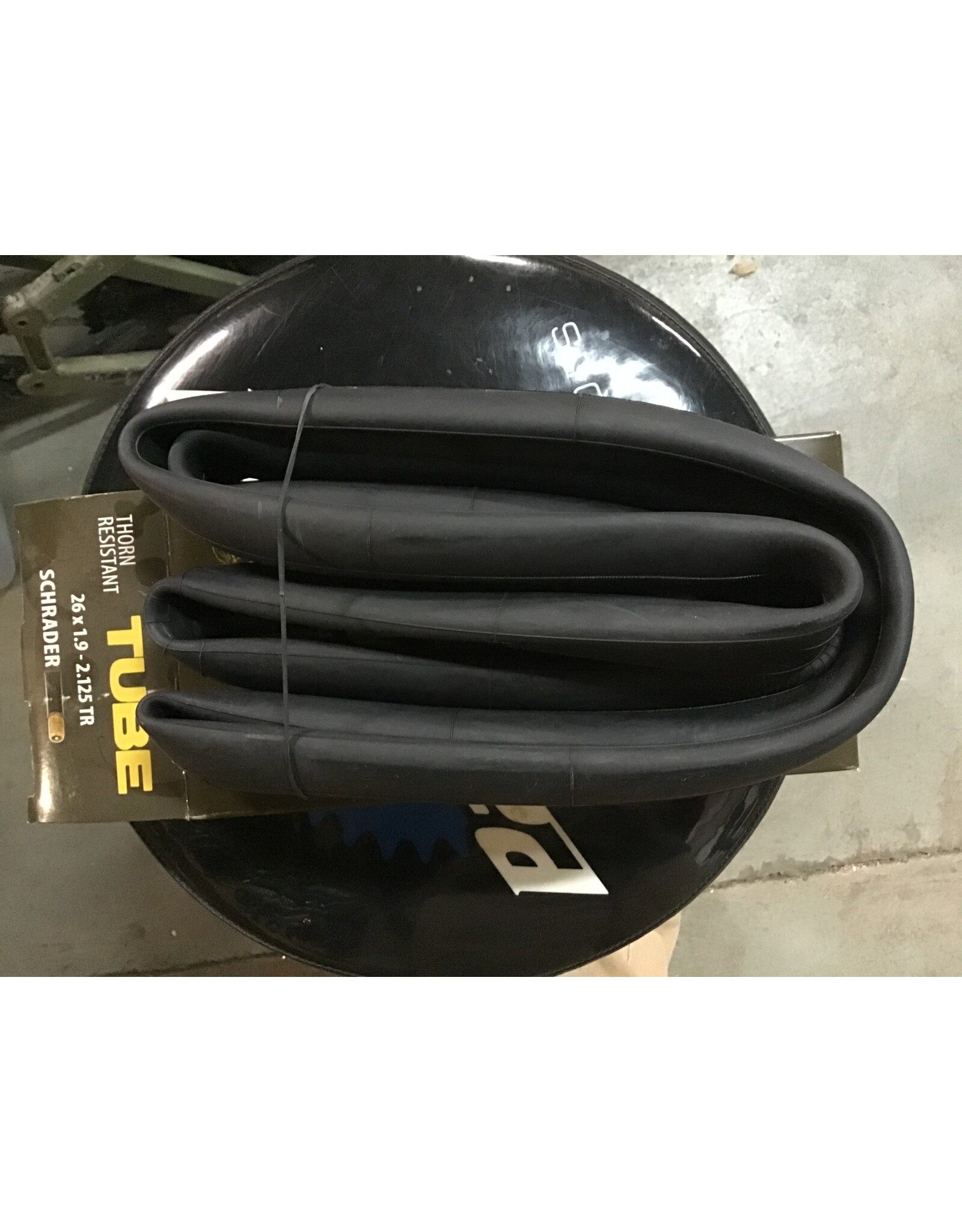 Cyclone 26x1.9-2.125 SV CYCLONE THORN TUBE