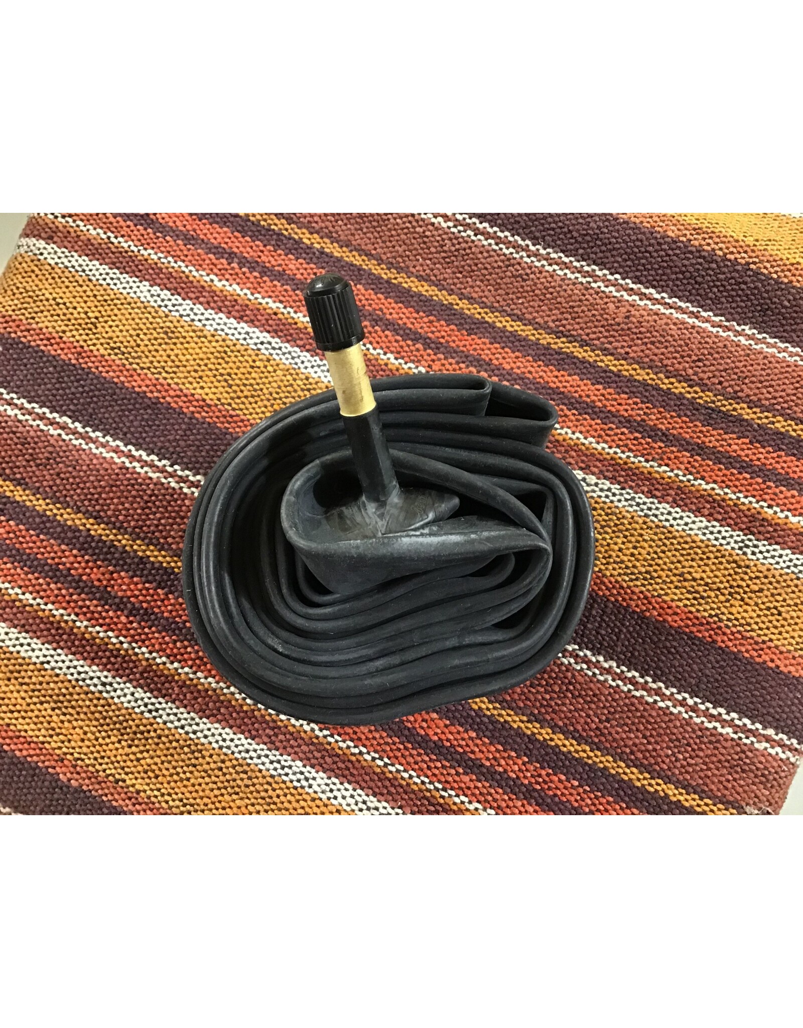 Q-Tubes Q-Tubes 26 x 1.9-2.125" 48 mm Long Schrader Valve Tube