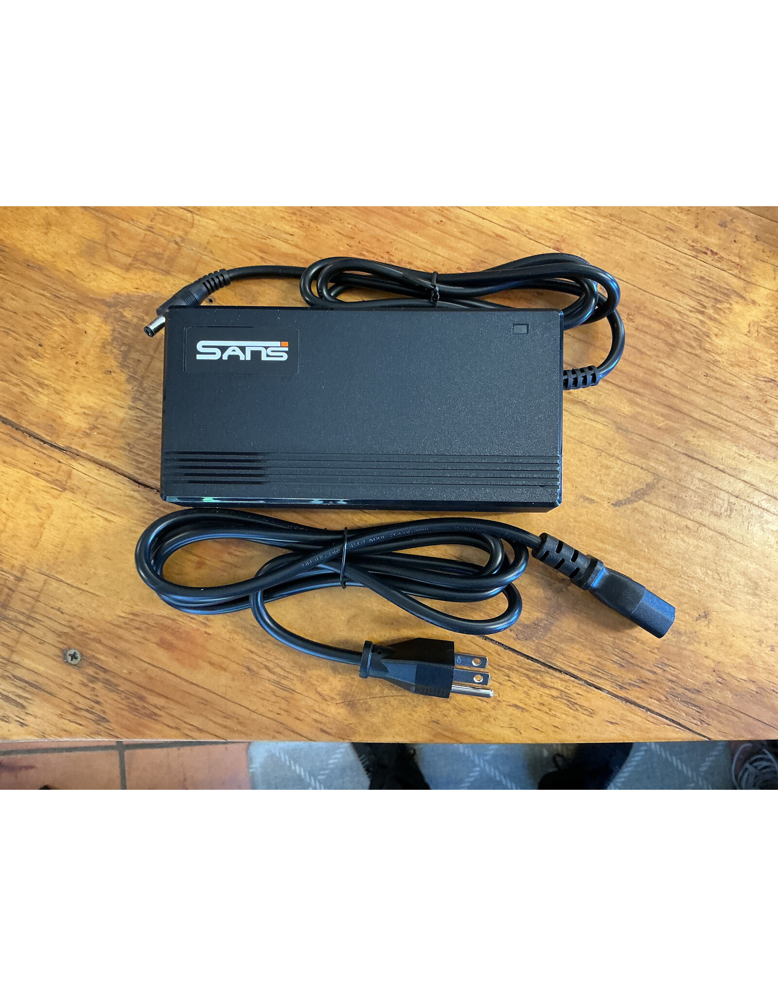 Ride1UP 48v Charger- Portola