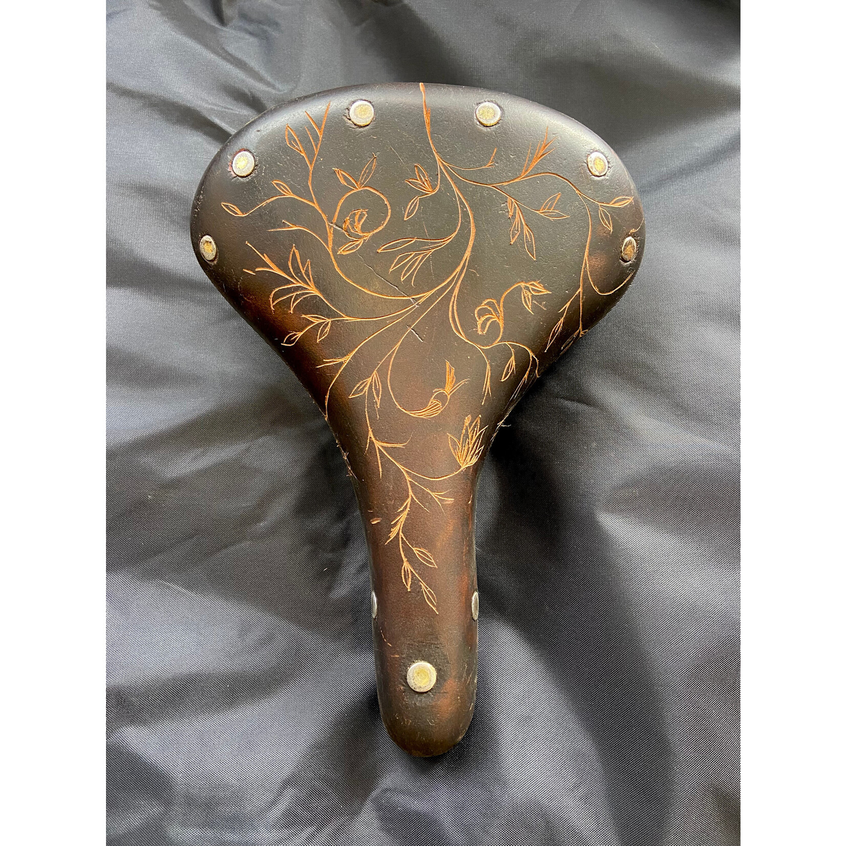 Custom Handcarved Leather Saddle - Dark Flora