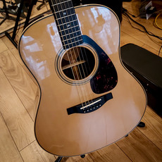 Yamaha Yamaha LL26AREII Acoustic Guitar