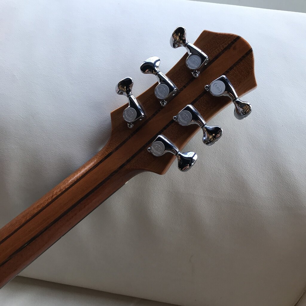 Consignment/Used Karol Custom Acoustic Guitar - 'Finger Style' 2008/2009 w/Hard Case