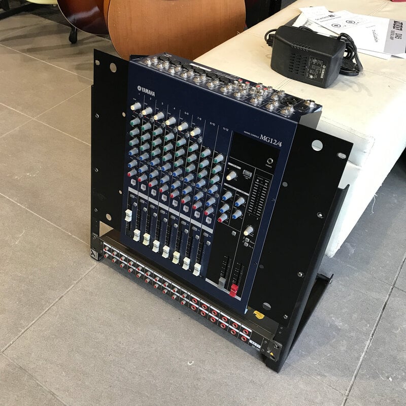 Yamaha Consignment/Used Yamaha MG12/4 Mixer w/rack and patch bay