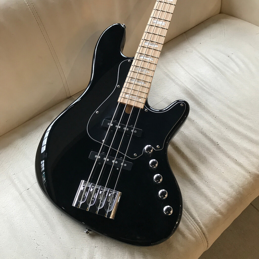 Kaos Music Consignment/Used Cort Elrick NJS4 Bass w/Gig Bag
