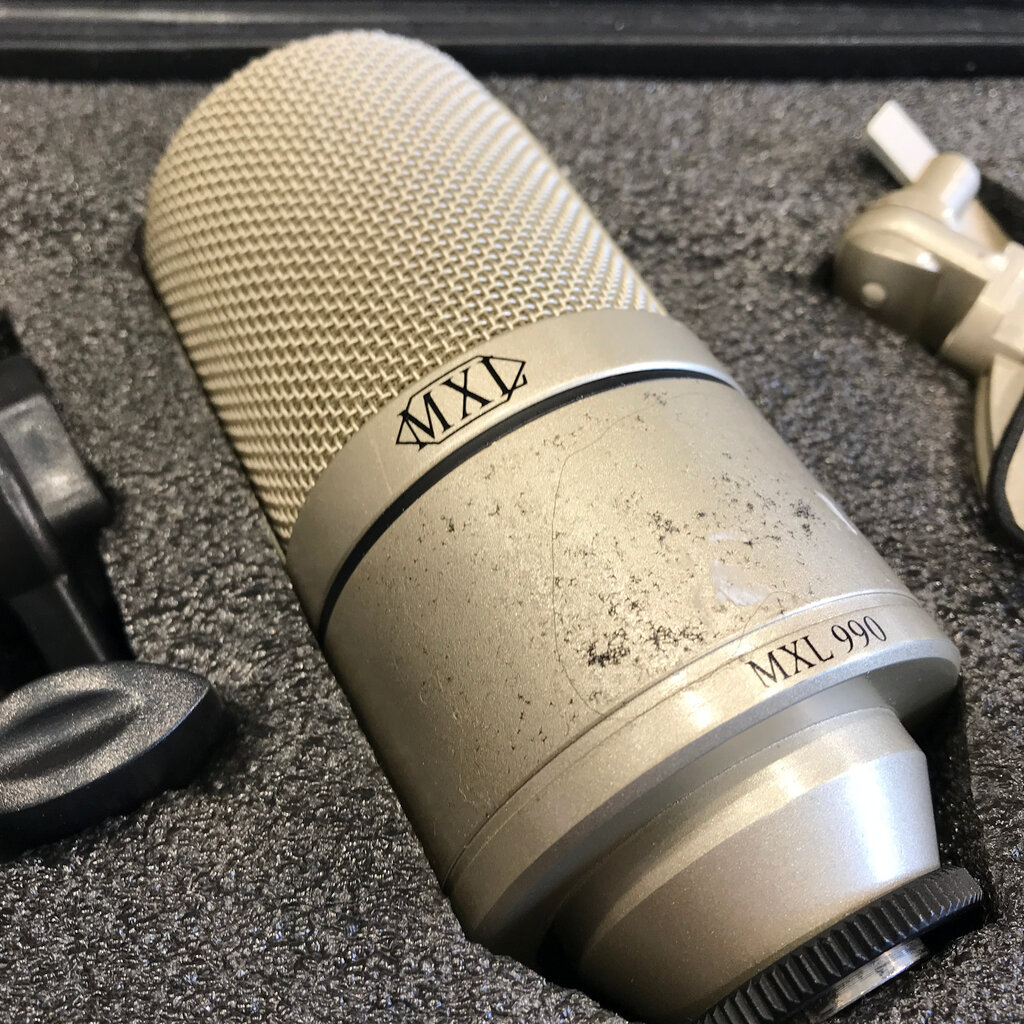 Consignment/Used MXL 990 Microphone