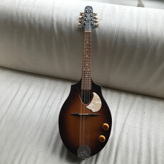 Seagull Consignment/Used Seagull S8 Mandolin Sunburst EQ - w/Bag