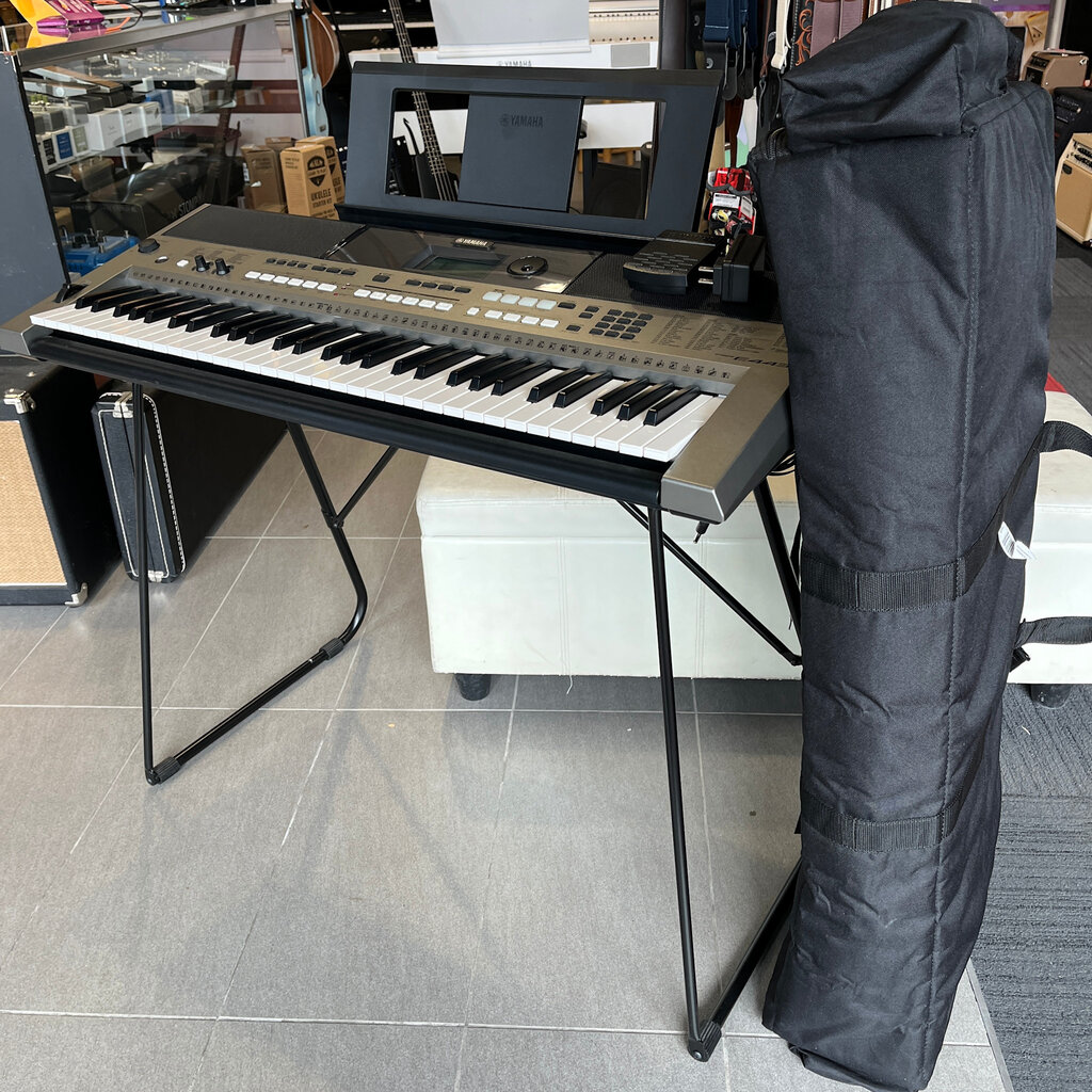Yamaha Consignment/Used Yamaha PSR 443 w/L2 stand/Levy's bag/PS & Pedal
