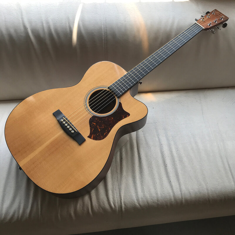 Consignment/Used Martin OMCPA4 2013 - w/Hard Case