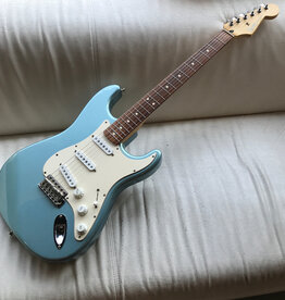 Fender Consignment/Used Fender Stratocaster RW AGV MIM 2003 w/Gig Bag
