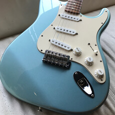 Fender Consignment/Used Fender Stratocaster RW AGV MIM 2003 w/Gig Bag