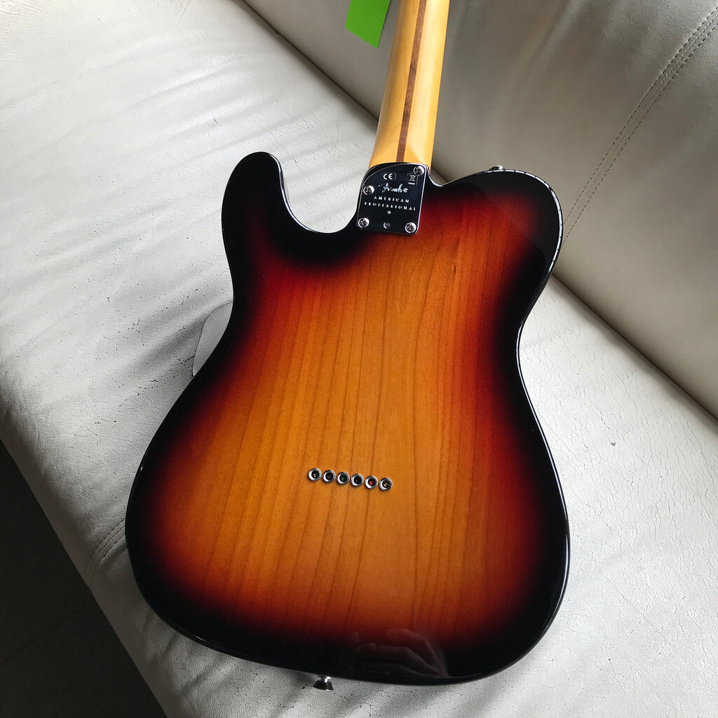 Fender Consignment/Used Fender American Pro II Telecaster RW 3TSB 2020 w/Case