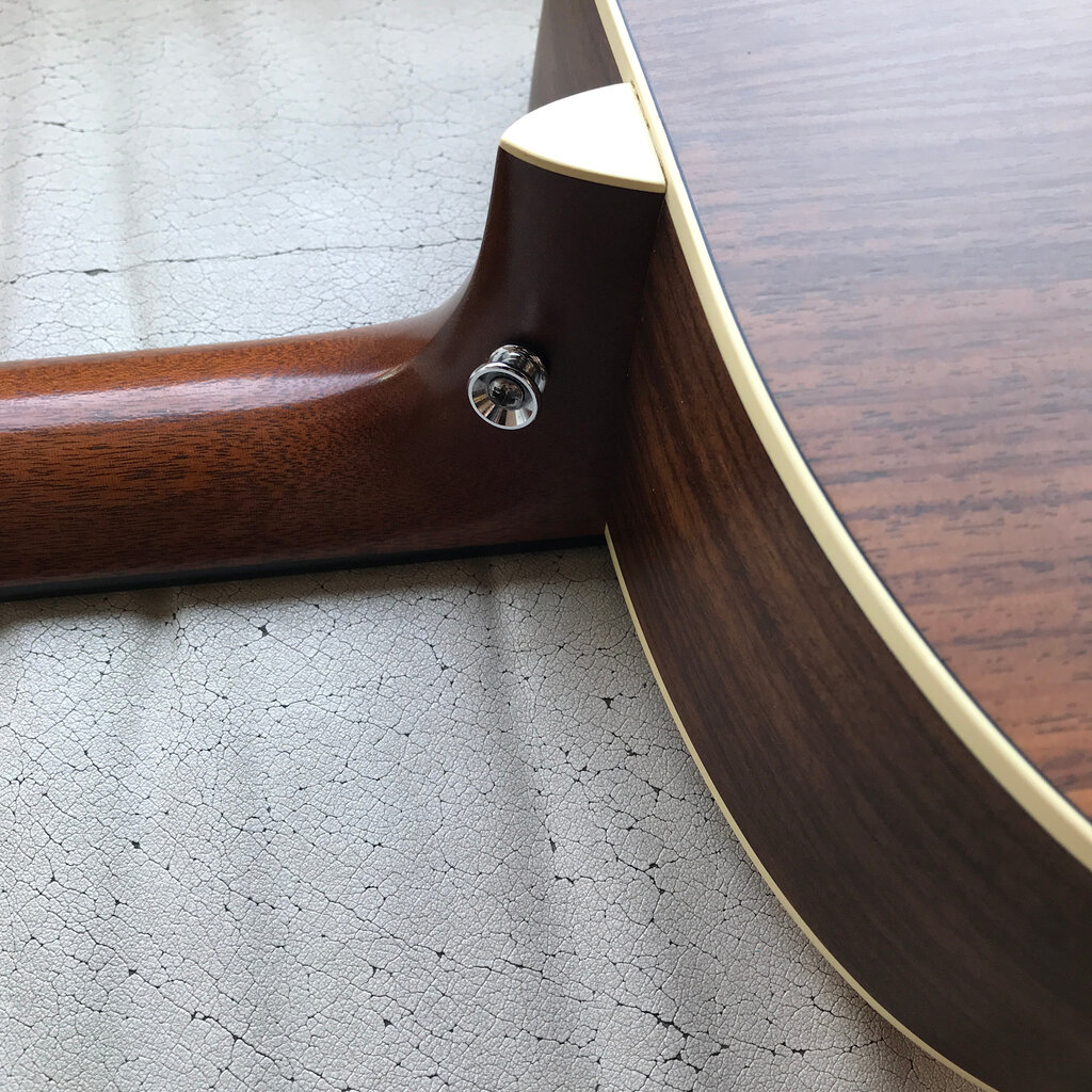 Consignment/Used Martin Grand J-16E 12 String w/Case 2021