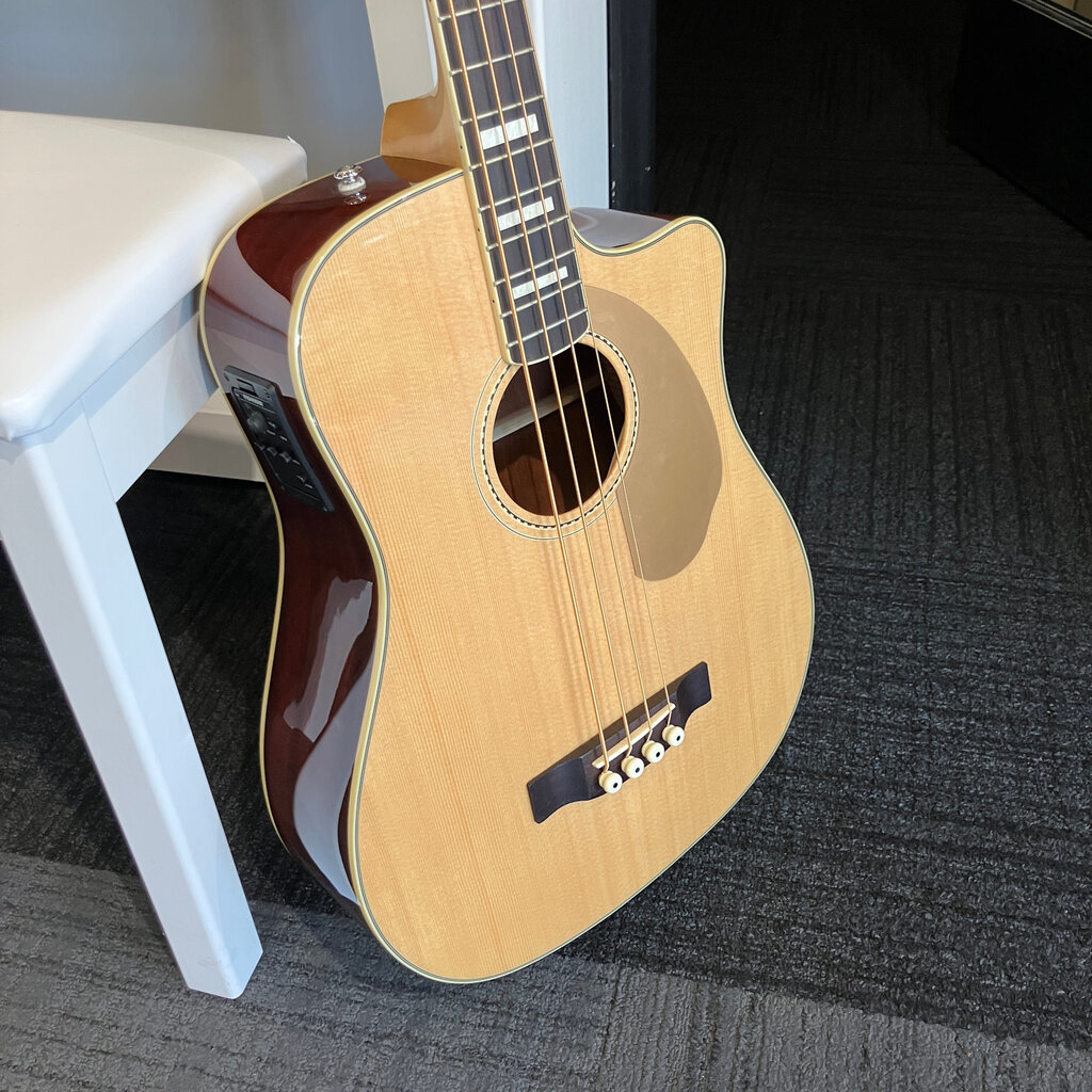 Fender Consignment/Used Fender Kingman Bass SCE - Natural w/Case